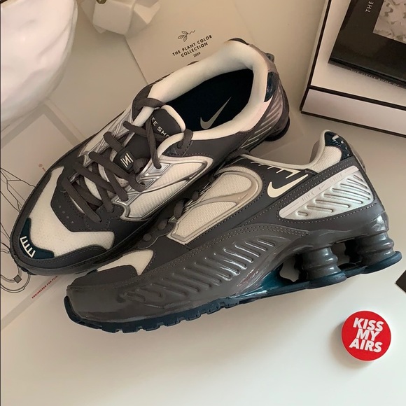 NEW Nike Shox enigma Grey sneakers shoes - Picture 3 of 9